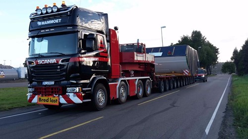 Mammoet Scania R620 + K25 18 Liner + Trafo