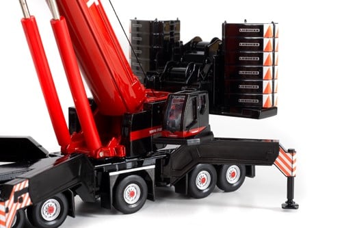 Mammoet LTM 1750 + Truck with semilowloader-3