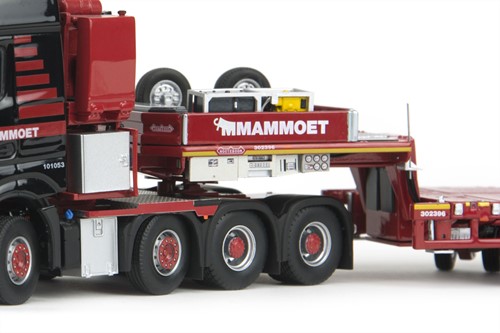 Mammoet MB Arocs 8x4 + MCO-PX 6 Axle with 2 Axle Multidolly-3