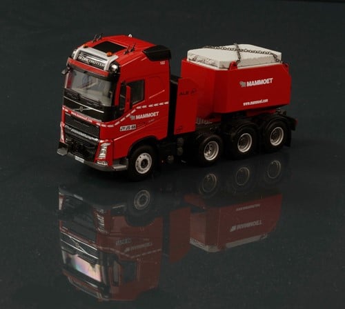 Mammoet Volvo FH4 with ballastbox + stelcon plates