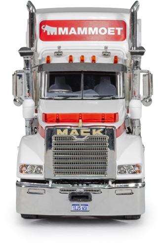 Mammoet Mack Titan 8