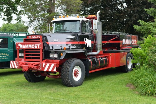 Mammoet Mack RD800