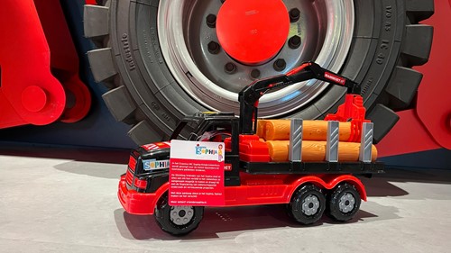 Sophia kinderziekenhuis USA vrachtwagen met boomstammen-3
